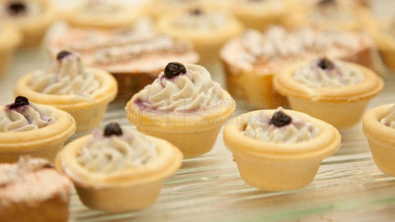揭秘零食批发一手货源代理：条件与注意事项